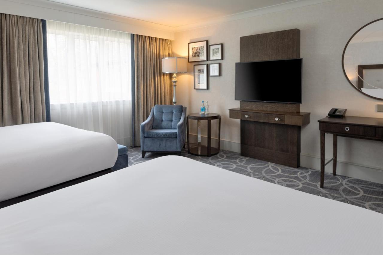 Doubletree By Hilton St. Anne'S Manor Bracknell Exterior foto