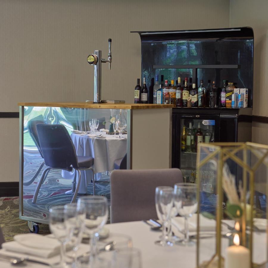 Doubletree By Hilton St. Anne'S Manor Bracknell Exterior foto
