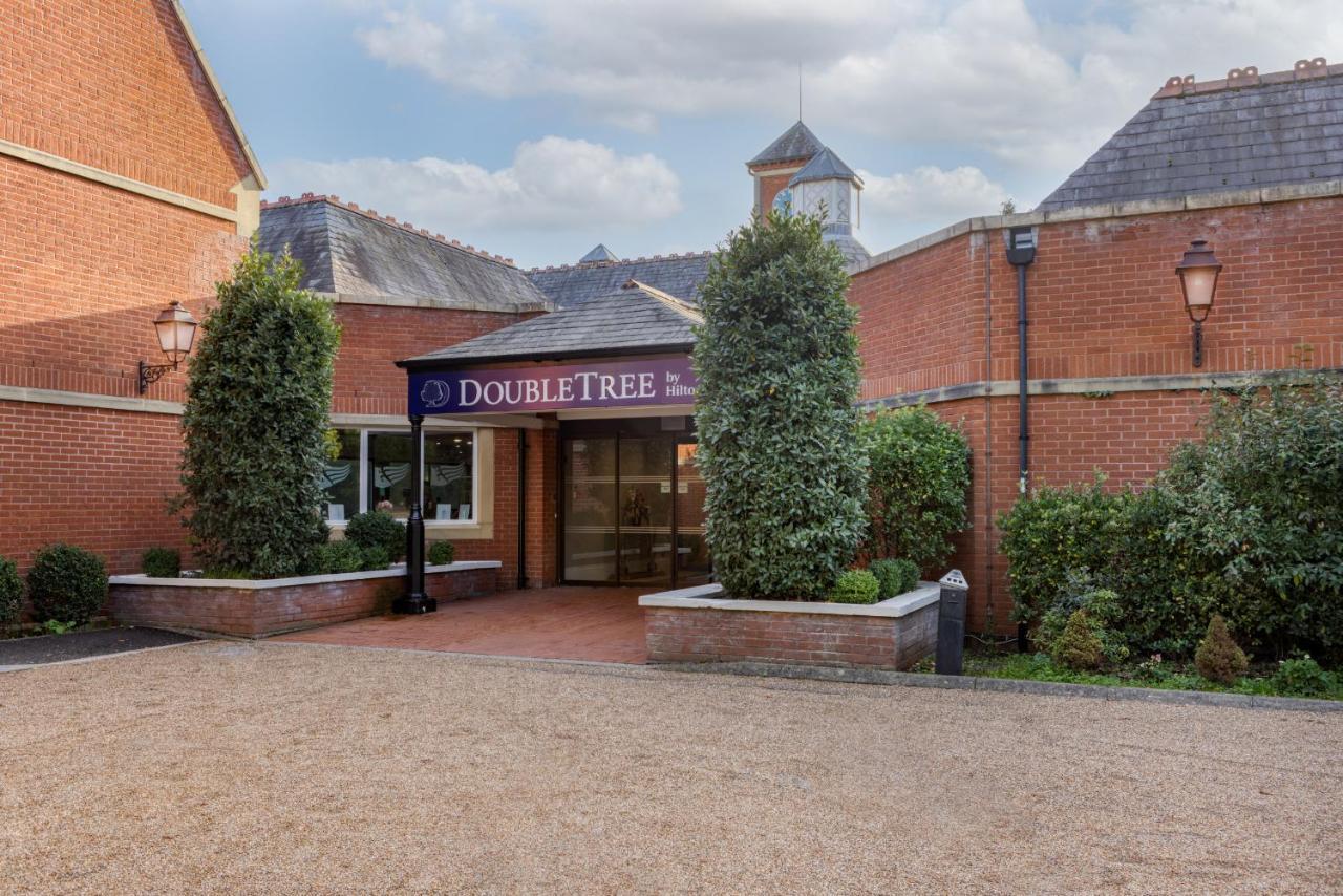 Doubletree By Hilton St. Anne'S Manor Bracknell Exterior foto
