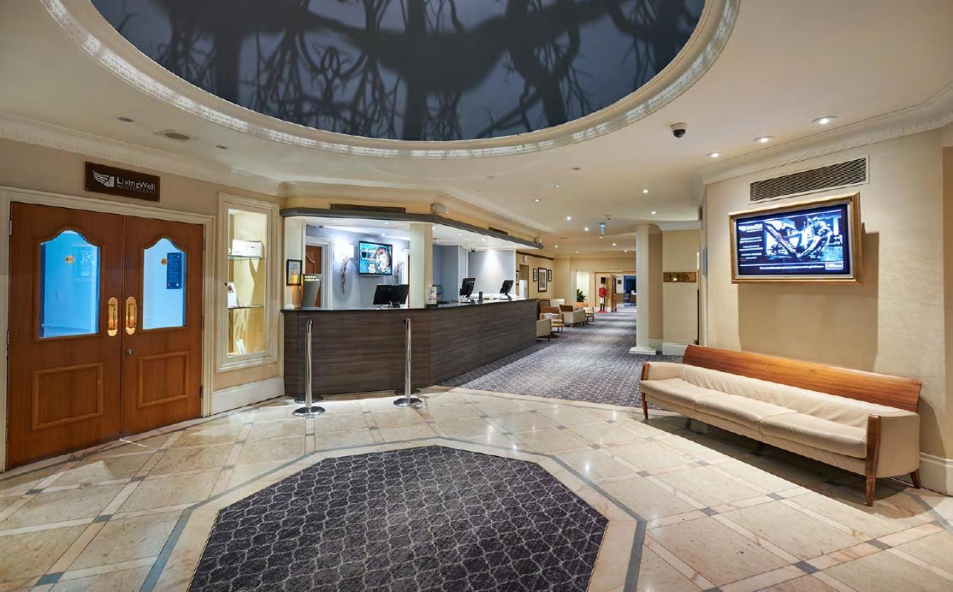 Doubletree By Hilton St. Anne'S Manor Bracknell Exterior foto
